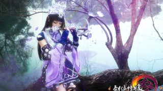 深林魅影古墓缠，野迹繁花掩翠山。 出镜：瑾璱_