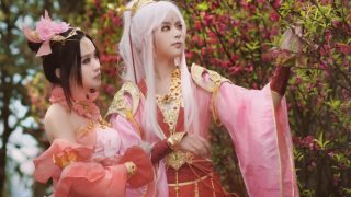 师姐师姐，我好看还是桃花好看？ 出镜：子幽,莹莹