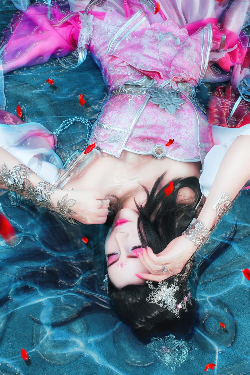 42d99c70968211e482049d44864ee38c