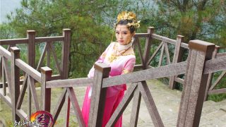 【重发】破军七秀成女 出镜：银小喵