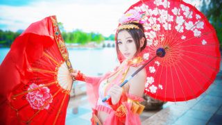 回眸嫣然能倾国,覆手云雨可倾城 出镜：幽米米