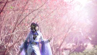 芸薹蓁桃相携处，坦卧浅饮不知年 出镜：彦合光