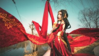 三月杨花扑马飞,联镳来欵白云扉 出镜：砚北_