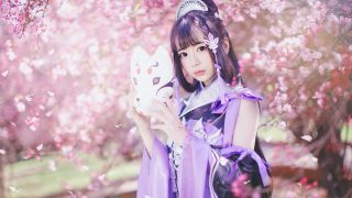 知名游不动花间 出镜：萌玘