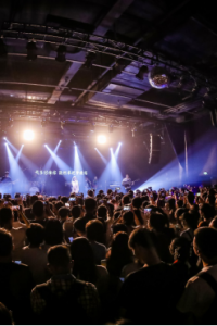 古风女神颜值与才华兼具 线下live实力宠粉
