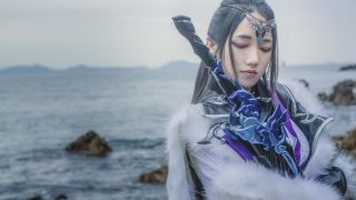 寥落尘寰数十载，何曾开眼论豪英。 刀光起处鲸吞海，誓将浮名敬死生。出镜：尼几Nicky