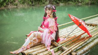 秀萝 出镜： 圈妹儿辣椒酱