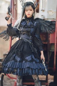 LOLITA装扮 出镜：谢安然