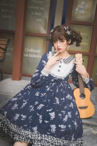 LOLITA装扮 出镜：-小红豆呀-