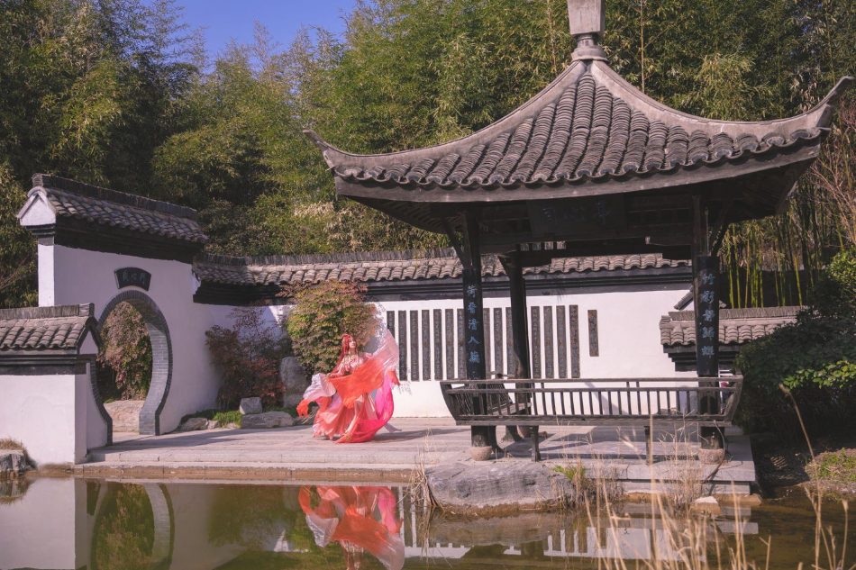 7004993077668486147-0