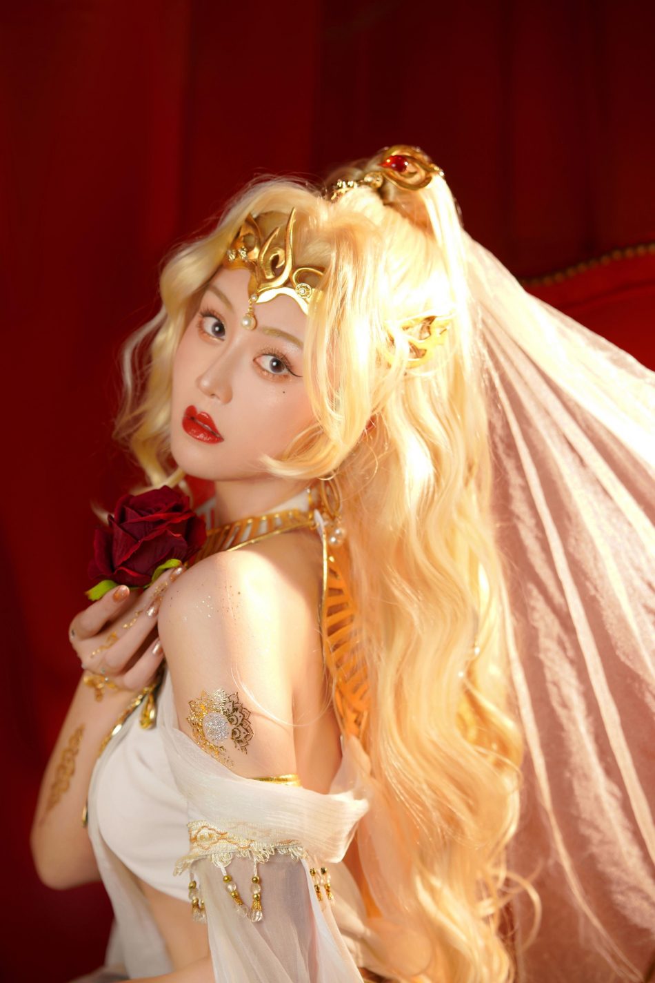 6985109474511952904-12