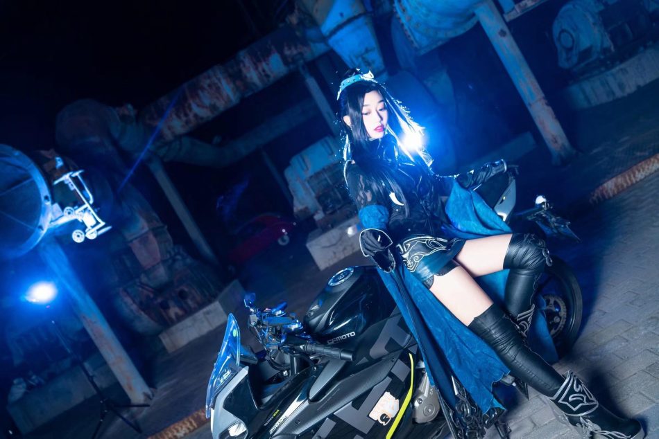 6945418110862105630-9