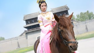 破军七秀成女 出镜：拂袖-红尘