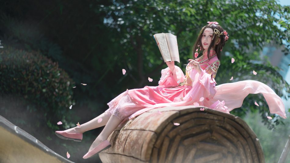 6836313999672344839-3