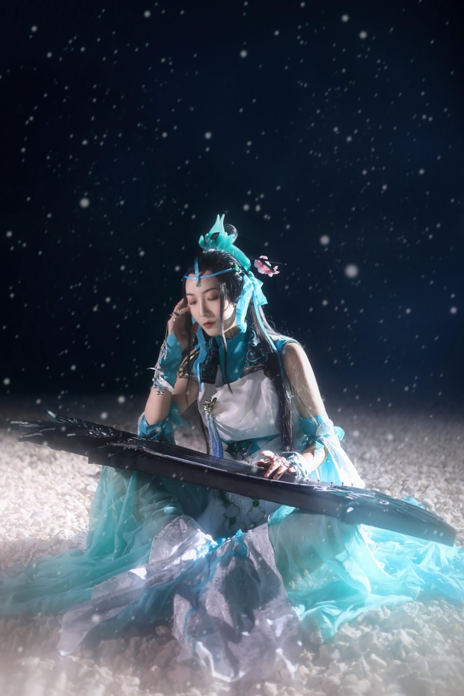 6914298167437564935-12