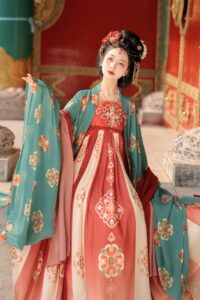 汉服 出镜：小柒三呀~