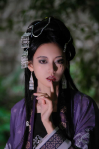 汉服苗疆 出镜：兔子