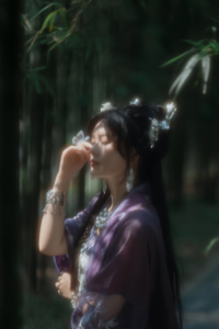 你已经中我的“蛊毒”了。 出镜：逗豆子Zzz