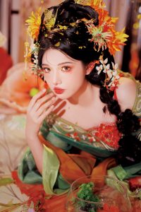 “又是青梅花时节” 浓烈的汉服真的太好看啦！！